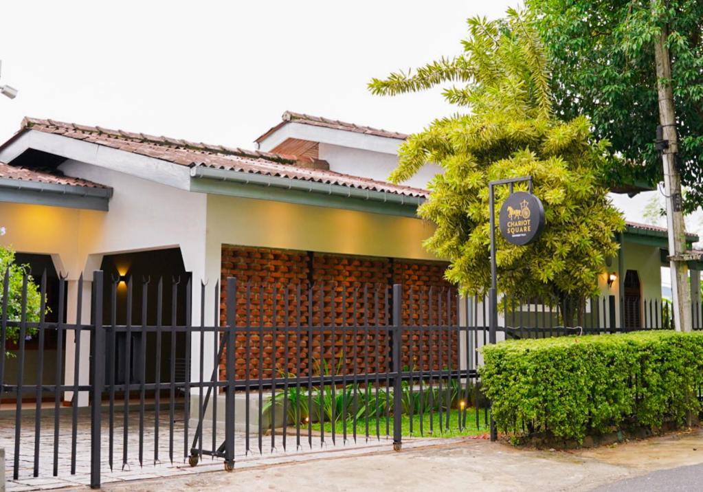 Hotel Chariot Square Kandy Zewnętrze zdjęcie